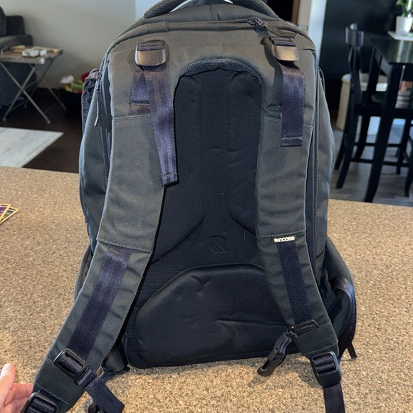 Incase icon backpack - Picture 3 of 3